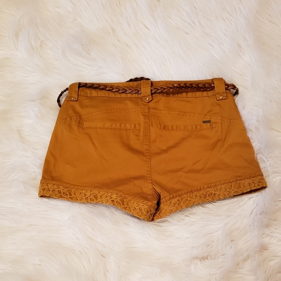 True Collection Shorts - Picture 7 of 10